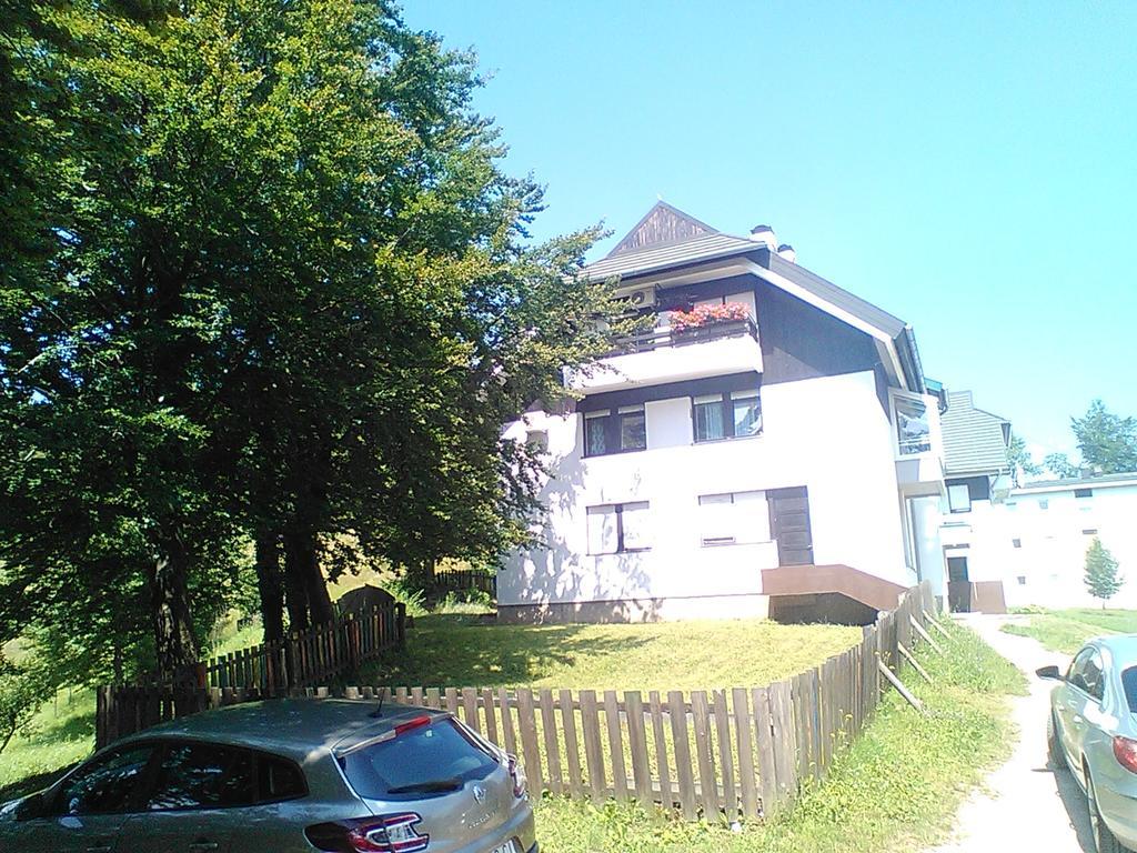 Art Apartman Plitvička Jezera Exterior foto